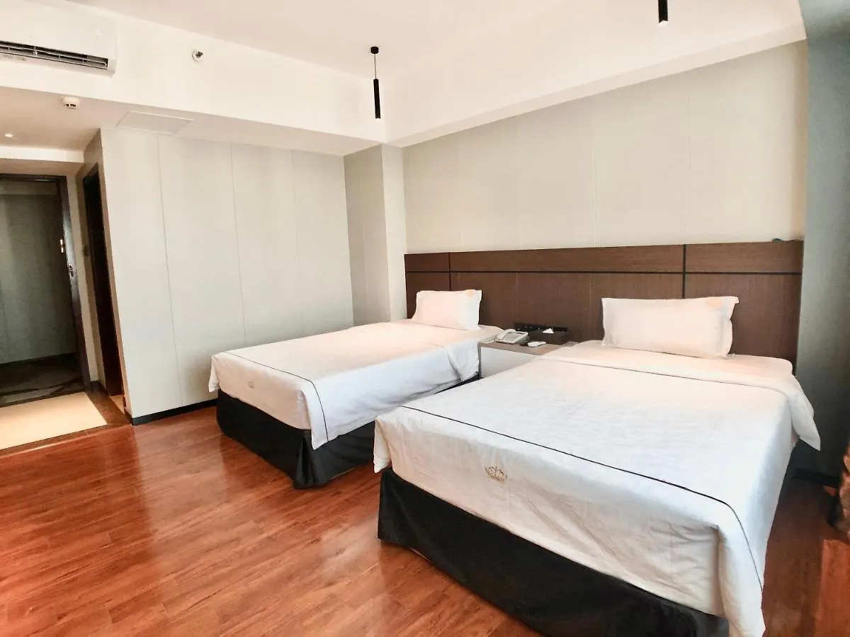Zhuhai Jinguan Holiday Hotel 4*,  الصين