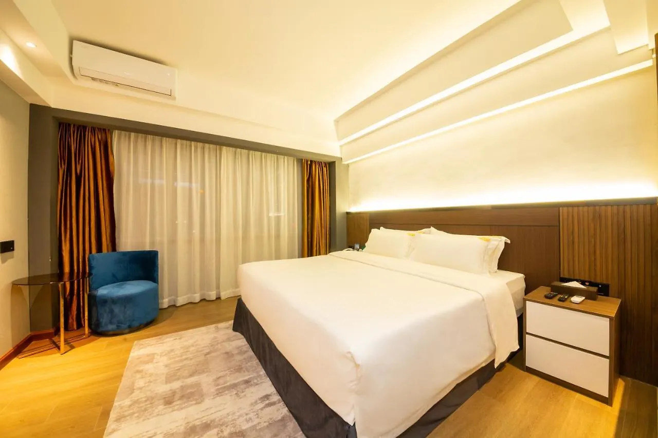 Zhuhai Jinguan Holiday Hotel