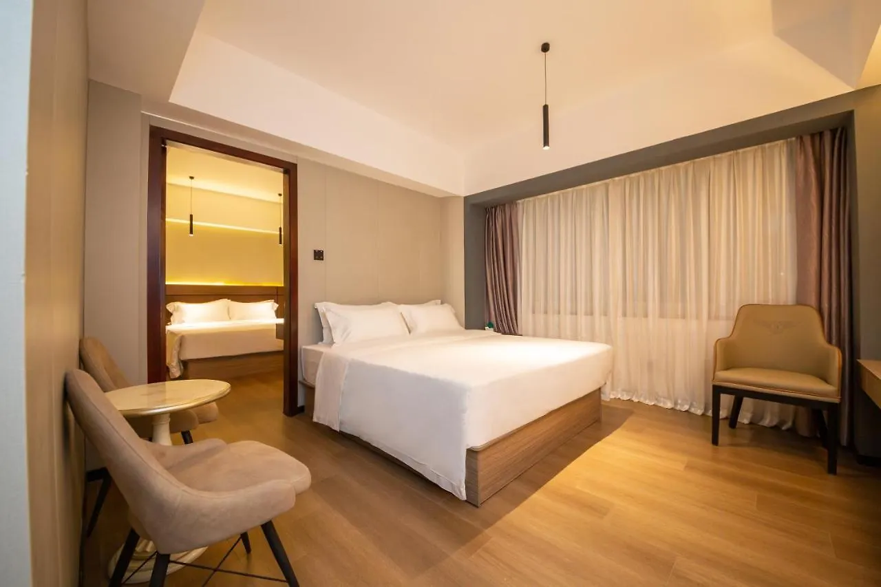 Zhuhai Jinguan Holiday Hotel
