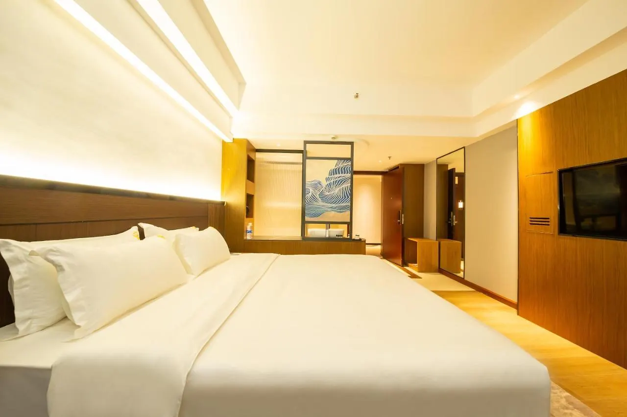 Zhuhai Jinguan Holiday Hotel 4*,  China