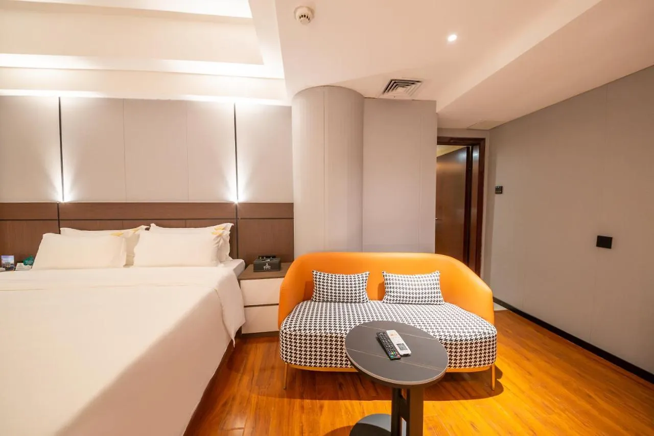 Zhuhai Jinguan Holiday Hotel 4*,  China